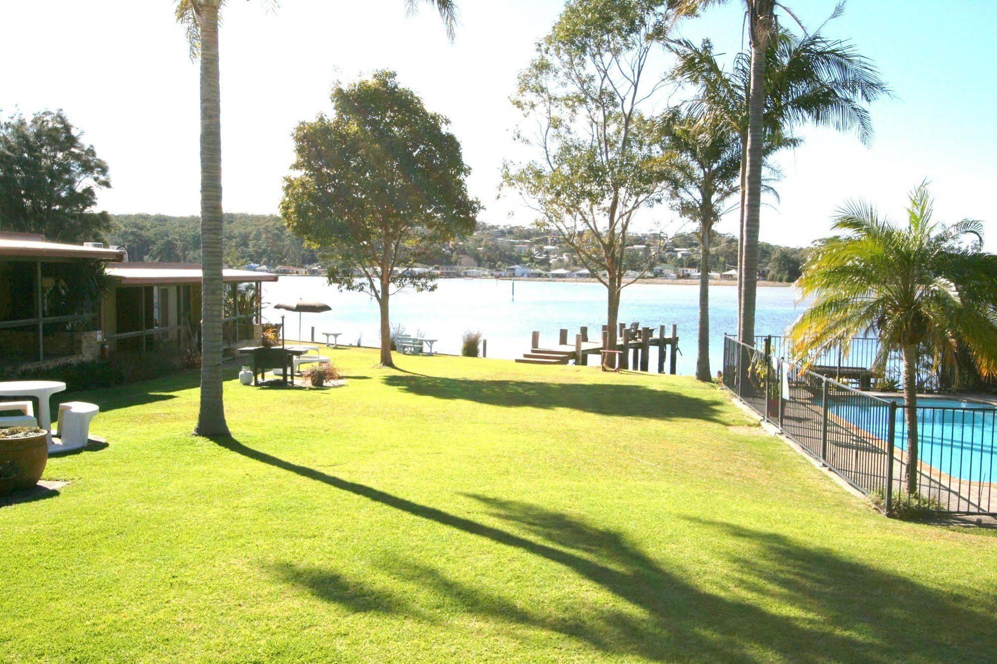 Lake Edge Apartments Burrill Lake Exterior photo