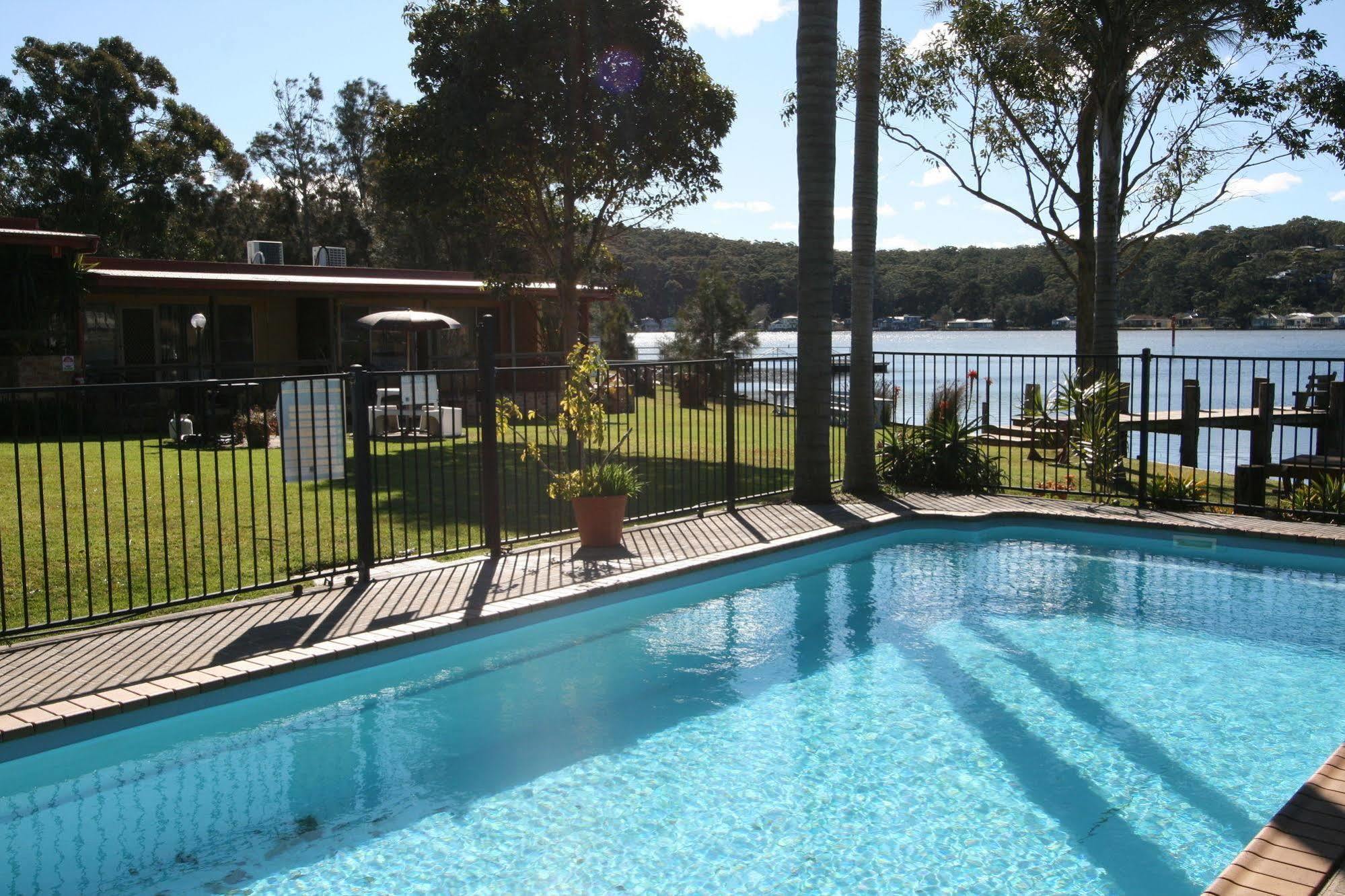 Lake Edge Apartments Burrill Lake Exterior photo